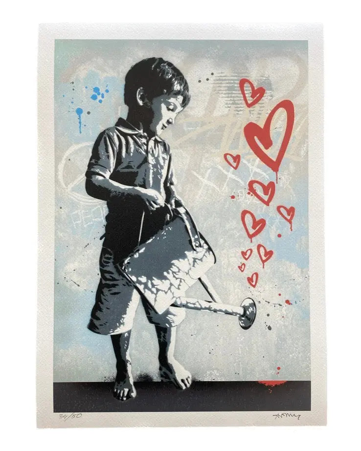 Grow Love Wall Edition di Alessio-B. Stampa giclée stampa su carta 320 gsm edizione limitata rappresentante un bambino gioioso che regge un annaffiatoio dal quale fuoriescono dei cuori rossi | CD Studio d'Arte