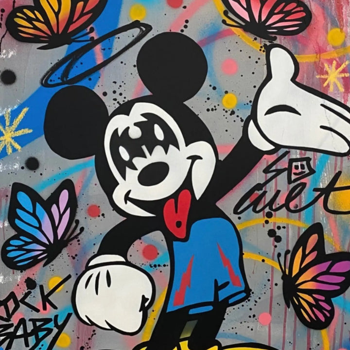 MICKEY KISS David Karsenty