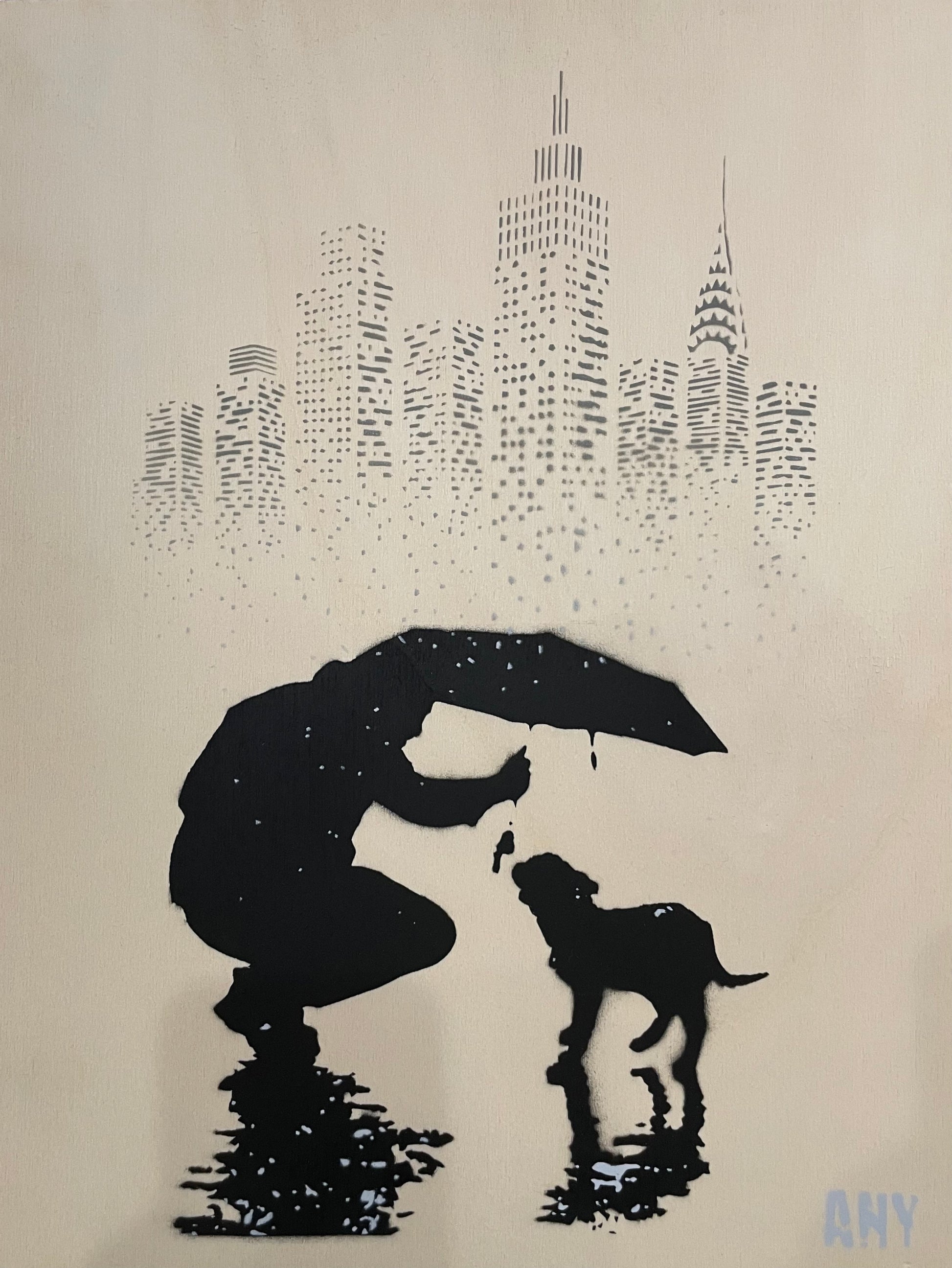 Forever Love Wood Edition di Any. Opera unica spray e stencil su legno rappresentante un uomo che protegge un cane dalla pioggia, con la città di New York sullo sfondo  | CD Studio d'Arte