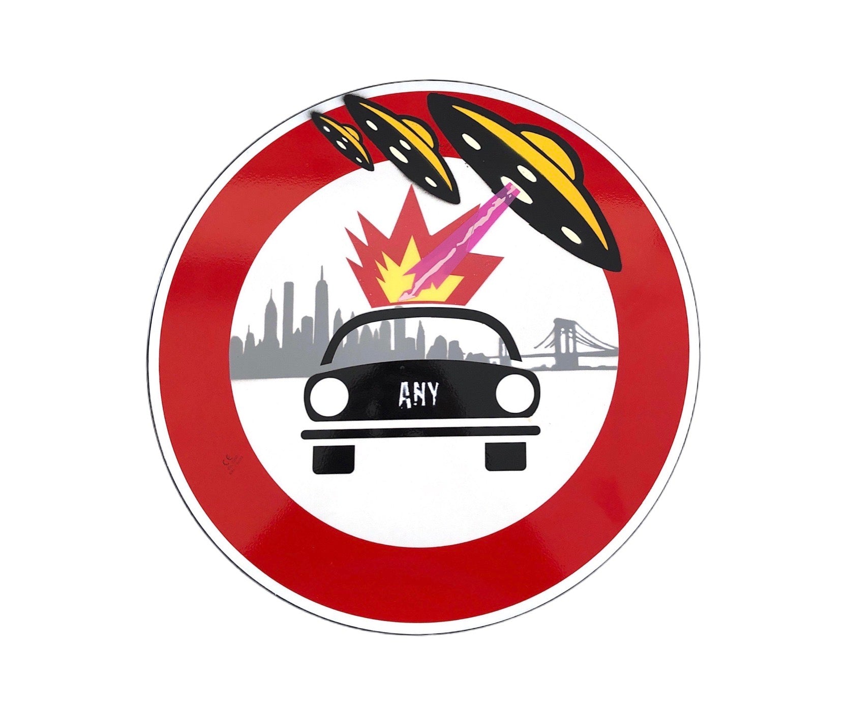 Diesel Attack di Any. Opera unica spray e stickers su cartello stradale rappresentante connessioni allo scenario di New York, come ricorda l'acronimo presente nel nome dell'artista "About New York"  | Cd Studio d'Arte
